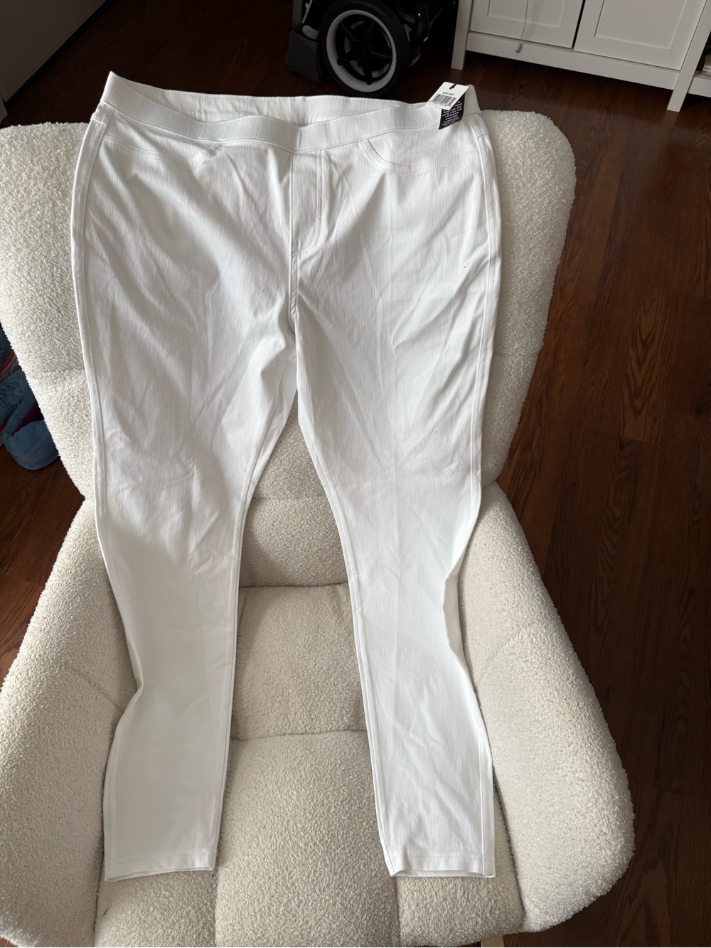 Women’s White Stretch Pants